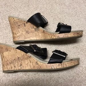Women’s Old Navy black cork wedges size 6